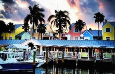 The Nauti Dawg Marina Cafe